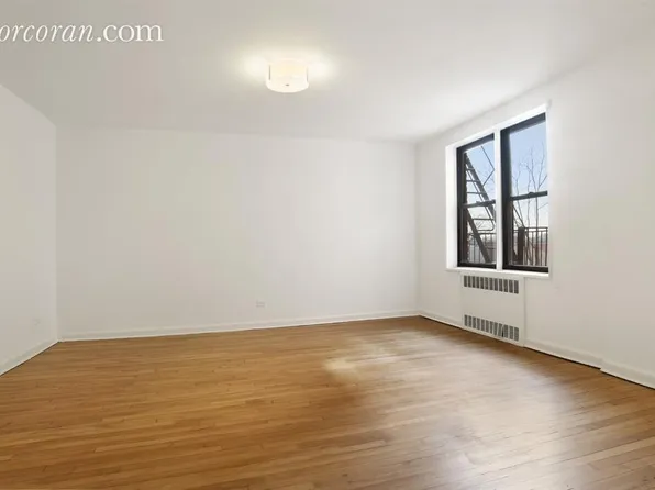 1119 Ocean Parkway image 1 of 7