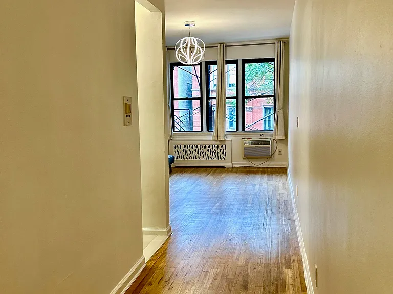 252 E 89th St #4D — Photo 7