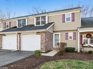 25W043 Keswick Ln #43, Naperville, IL 60540