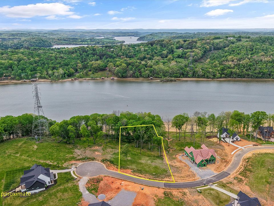 1st image of 600 Firefly Dr