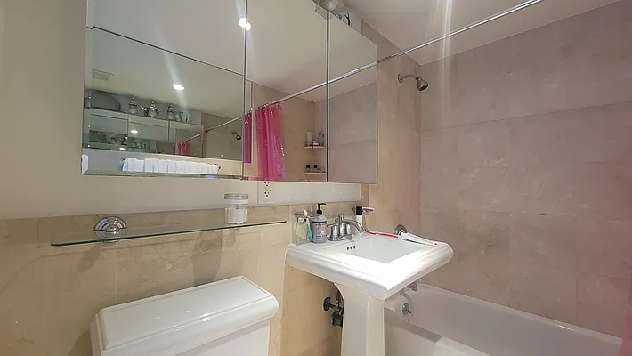 Rented by Julien Aractingi, LREB | media 22