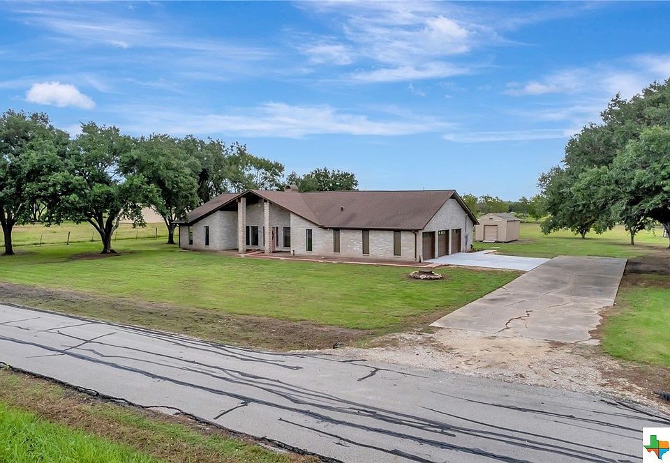 1107 Fairlane Dr, Ganado, TX 77962 Zillow