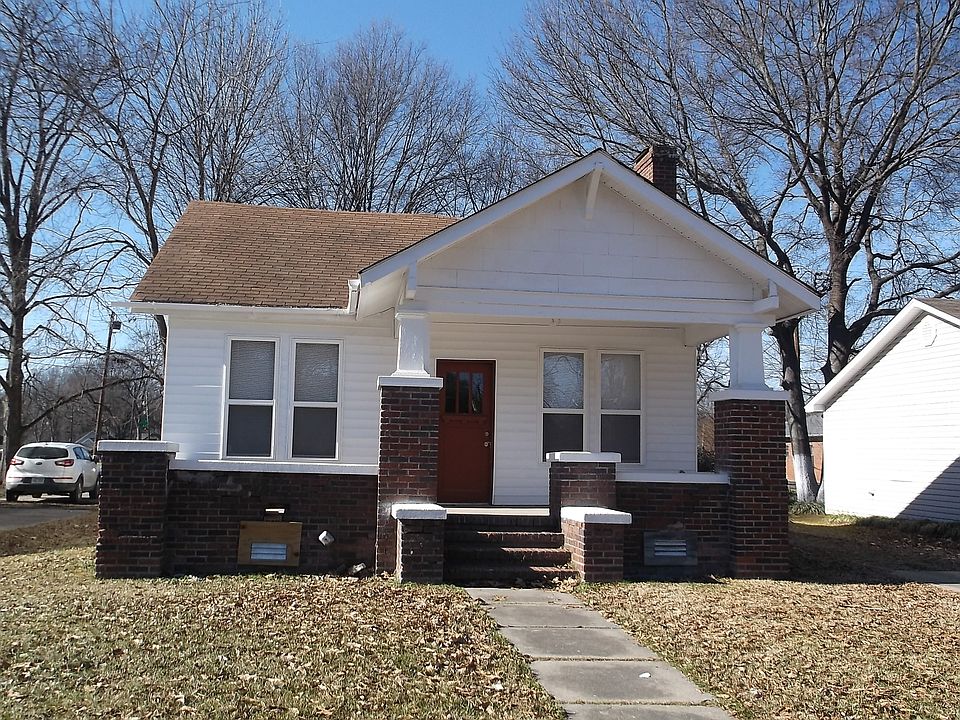 1st image of 804 S College St