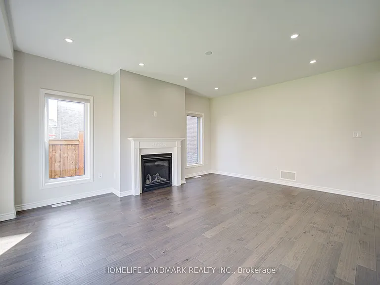 18 Kenneth Ross Bnd — Photo 28