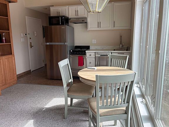 5th image of 36 lodge Road #L-302