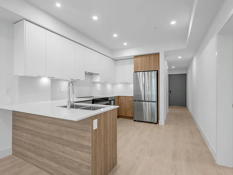 6479 Selma Ave #207 — Photo 7