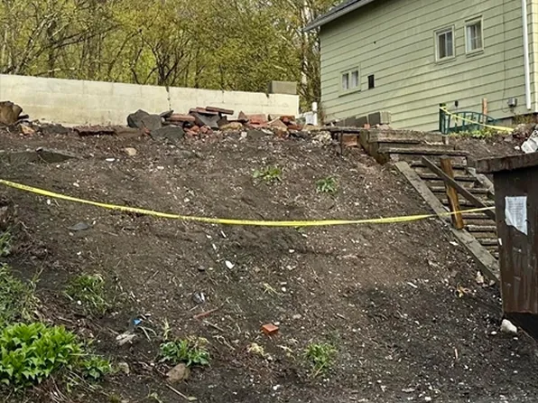 77 Washington St, Greenfield, MA 01301