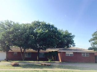 806 6th St, Wolfforth, TX 79382