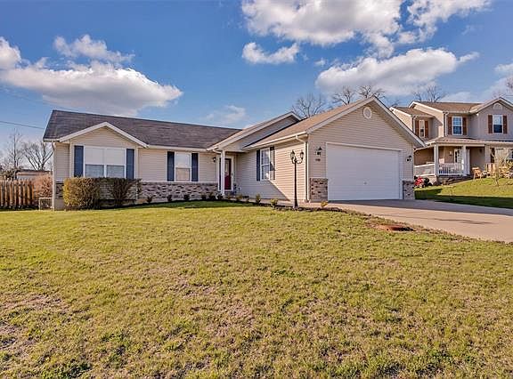 2nd image of 1380 Sleepy Hollow Dr