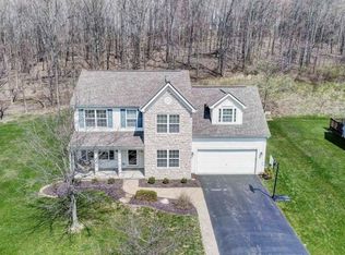 346 Highbanks Valley Ct, Newark, OH