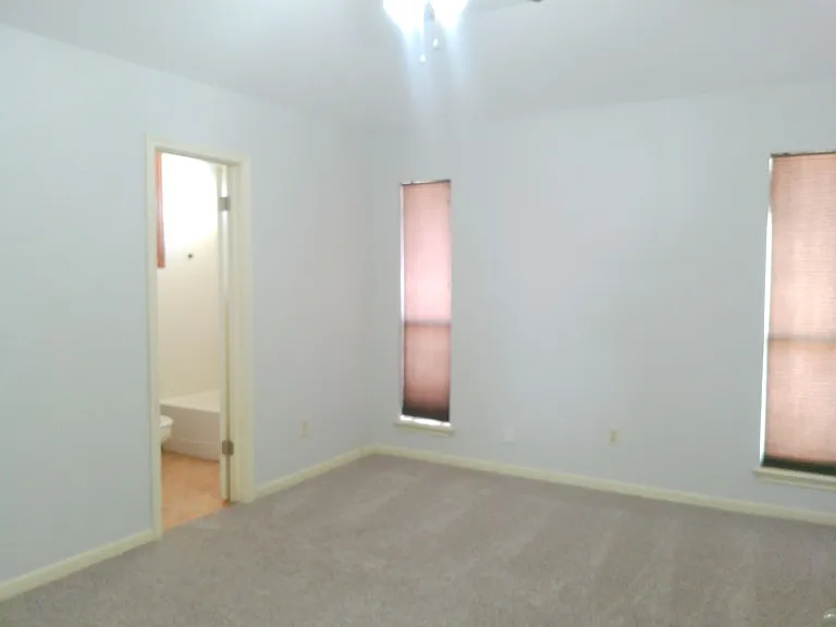 2614 Camargo Dr — Photo 12