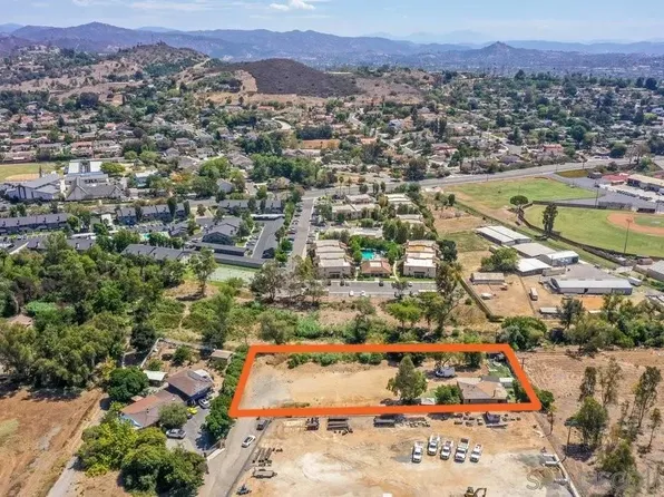1828 N Iris Ln, Escondido, CA 92026