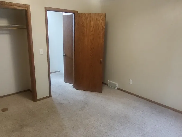 116 E Denver Ave — Photo 5