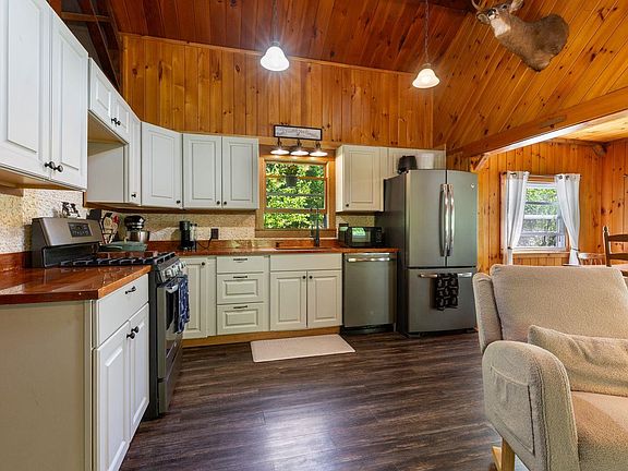 3rd image of 288 Woodward Road