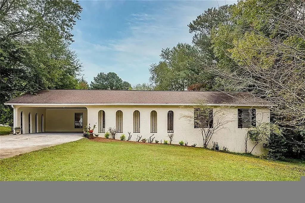 3 bed, 2142 sqft, $2,550 — Photo 1