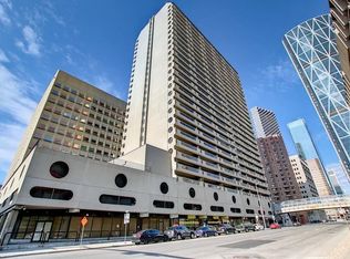 221 6th Ave SE #221, Calgary, AB T2G 4Z9
