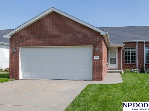 2871 Porter Ridge Rd, Lincoln, NE 68516