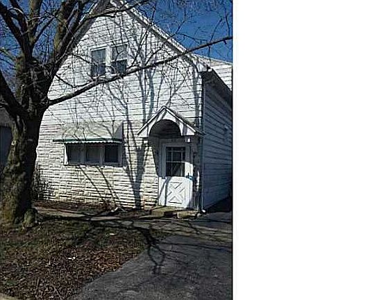 4th image of 116 10th Ave