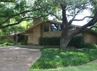 6838 Midcrest Dr, Dallas, TX 75254
