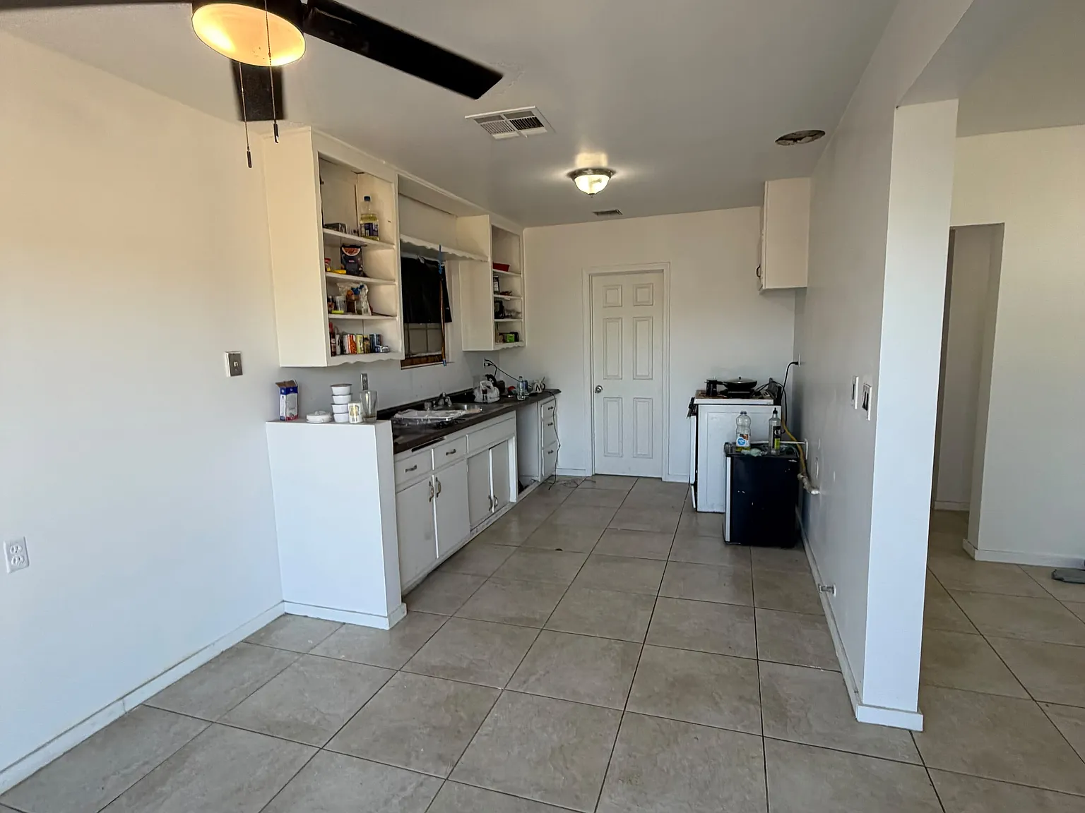 3 bed, 1800 sqft, $2,400 — Photo 4