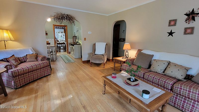 3rd image of 384 W. Maple Street