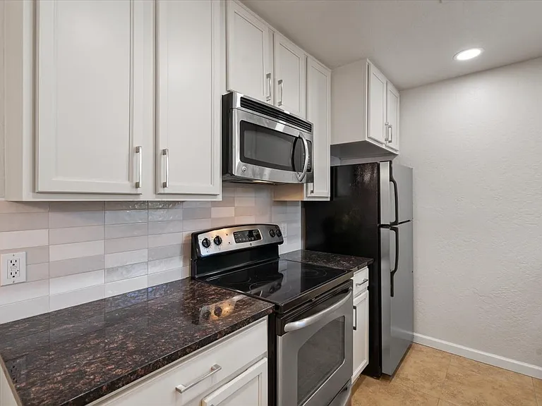 14145 N 92nd St #2108 — Photo 11