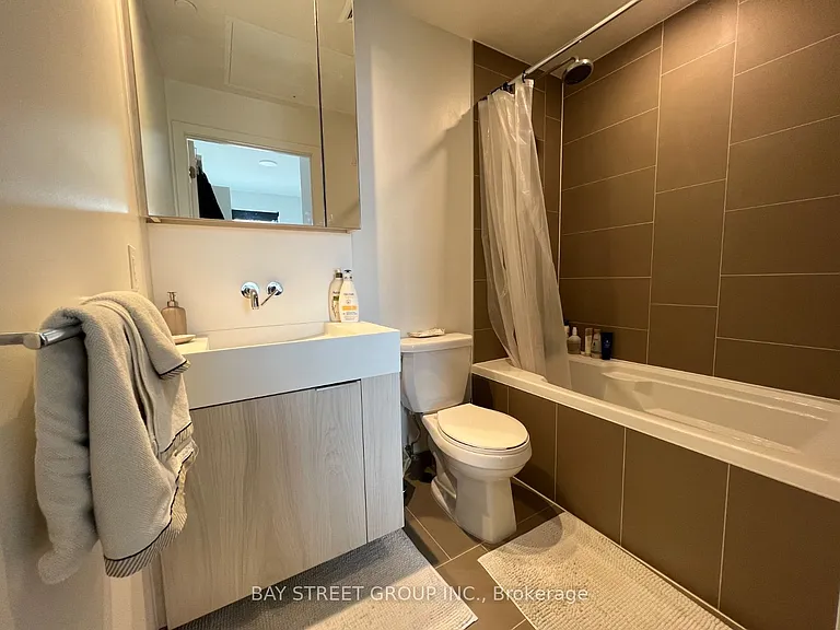 20 Richardson St #2110 — Photo 11