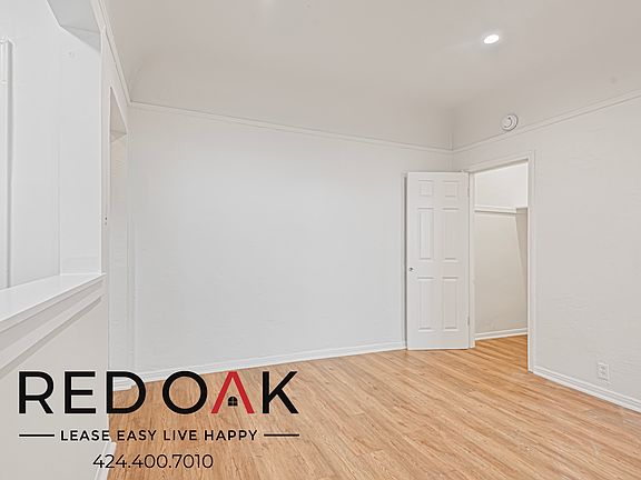 5th image of 437 1/4 N Ardmore Ave #111