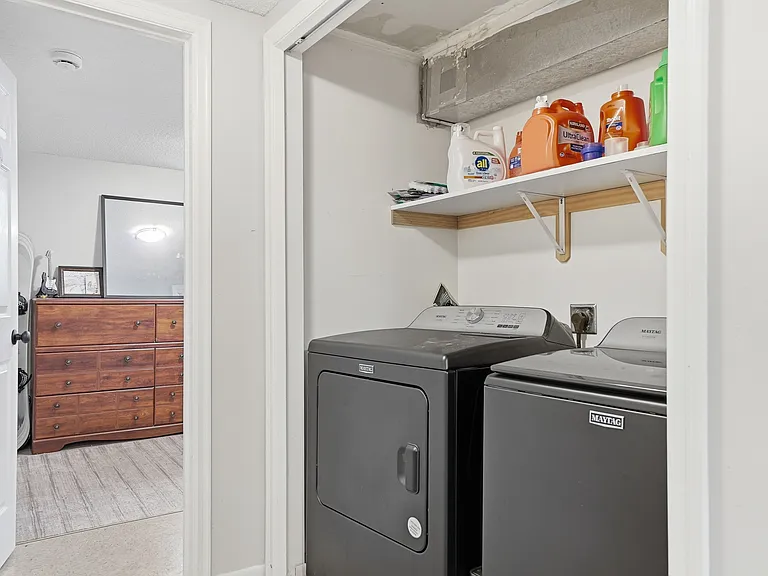 3838 Regent Ave N #3838 — Photo 14