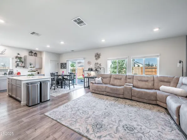 1352 Odessa Trl, Sparks, NV 89436