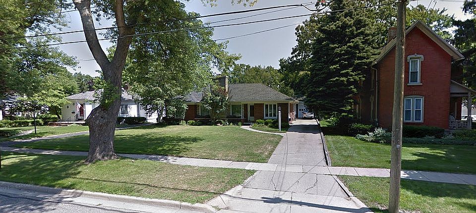 2nd image of 1220 N Washington St