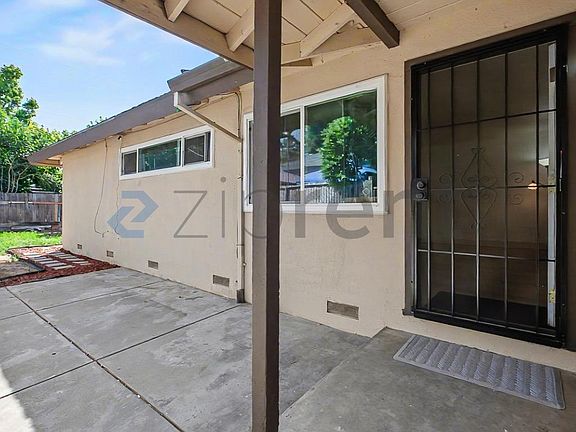 3rd image of 2306 Ramon Dr