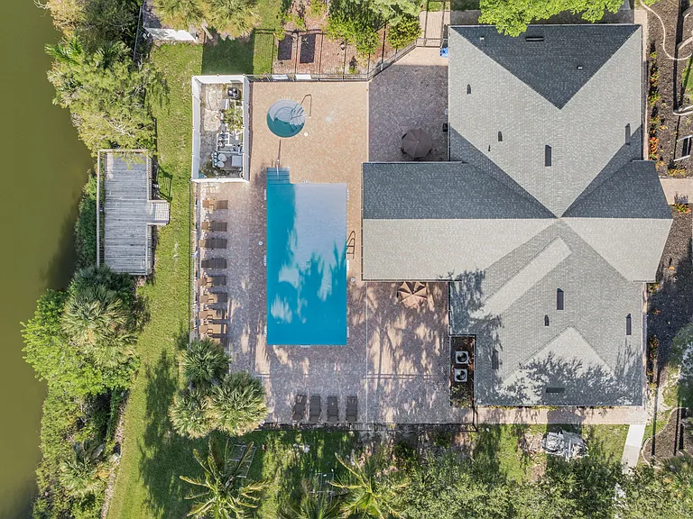 Cascades at Clear Lake Apartments — Photo 7
