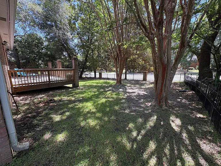 1661 Vintage Ridge Ct — Photo 48