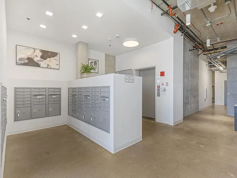 Koz on Market — Photo 11