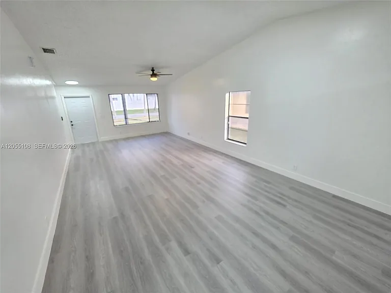 5307 NW 93rd Ave — Photo 13