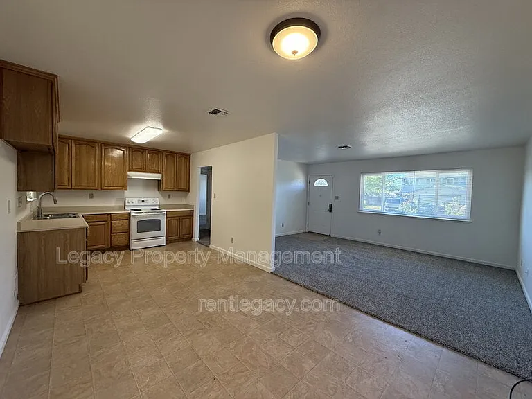 6635 Chandler Dr — Photo 3