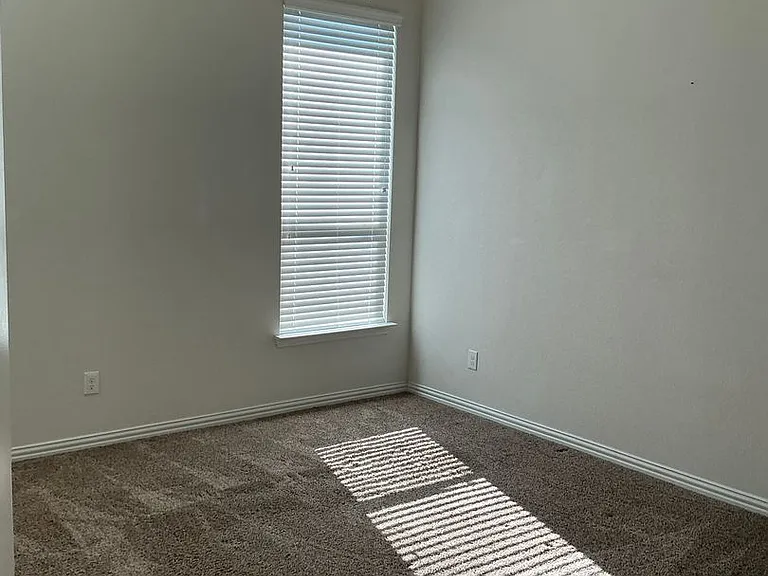 104 Mineral Point Dr — Photo 5