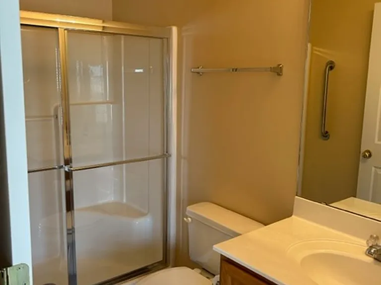 160 Chenoa Dr #B — Photo 7