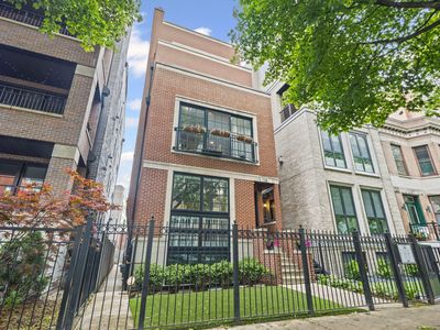 718 W Aldine Ave #3, Chicago, IL, 60657