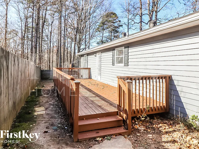 4565 Bonneville Dr — Photo 18