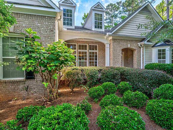 2nd image of 1181 Turnberry Cir