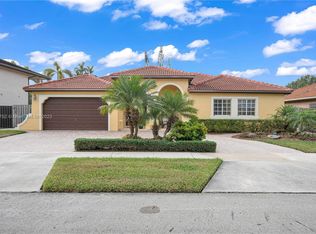 15806 SW 100th Ter, Miami, FL 33196