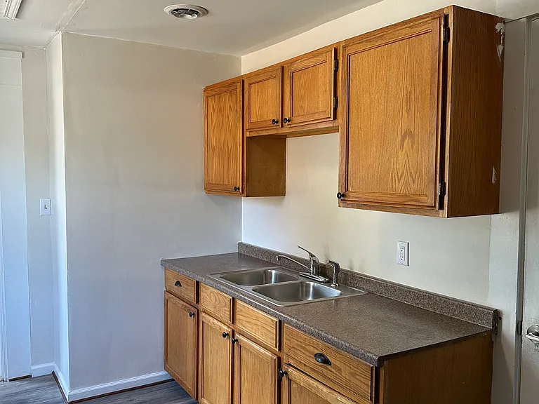 4237 Saint Clair Ave #1 — Photo 4