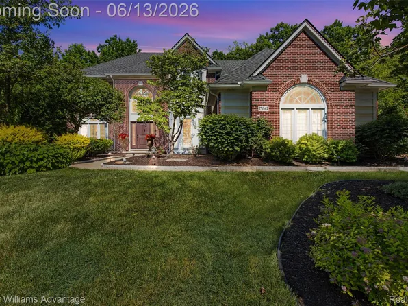 25842 Arcadia Dr, Novi, MI 48374