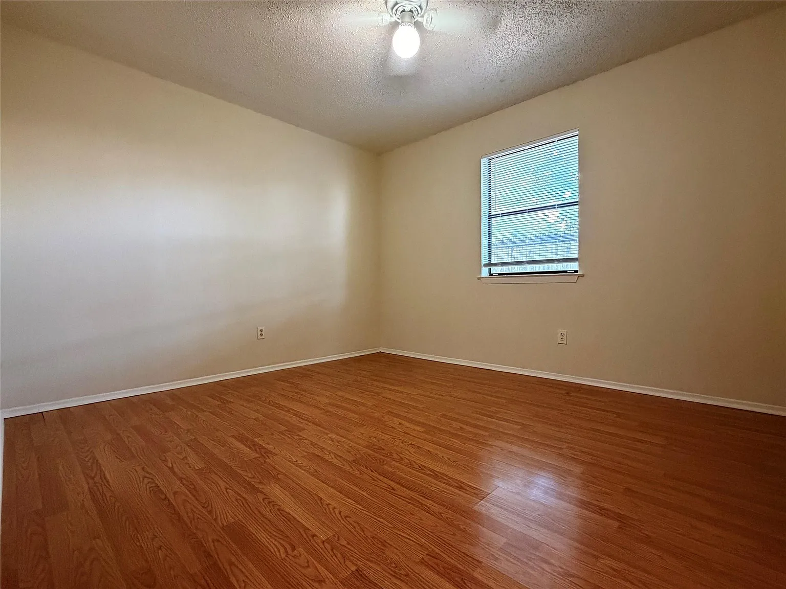 1 bed, 1.0 bath, 700 sqft, $850 — Photo 4