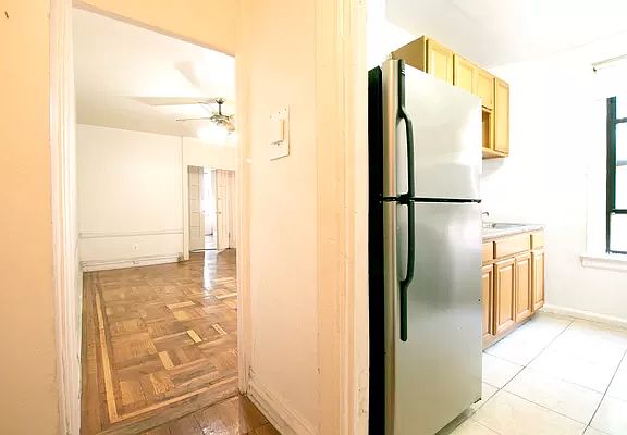 5th image of 258 W 117th St APT 3E