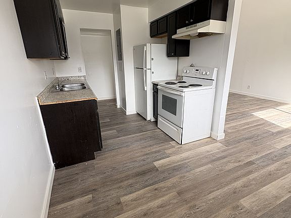4th image of 744 Michigan Ave E APT 3