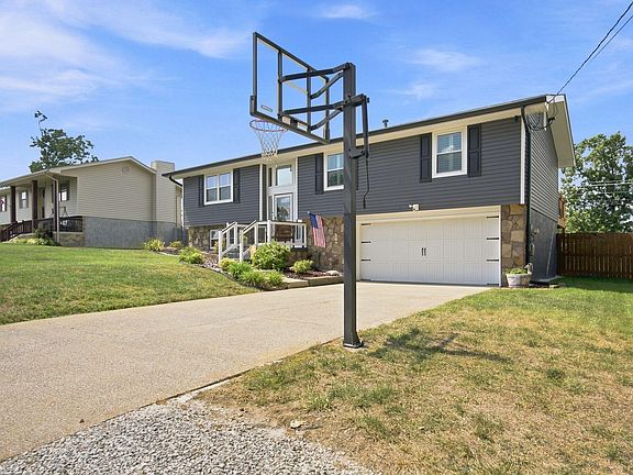 4th image of 2825 Hidden Trail Ln