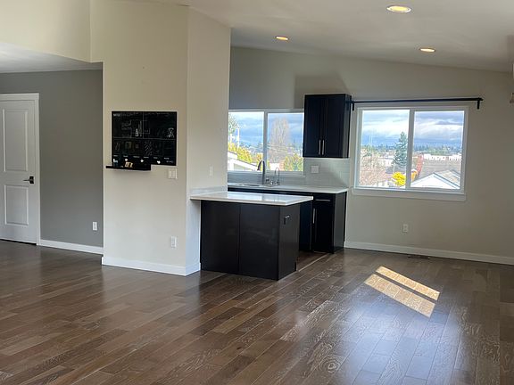 4th image of 8356 10th Ave NW